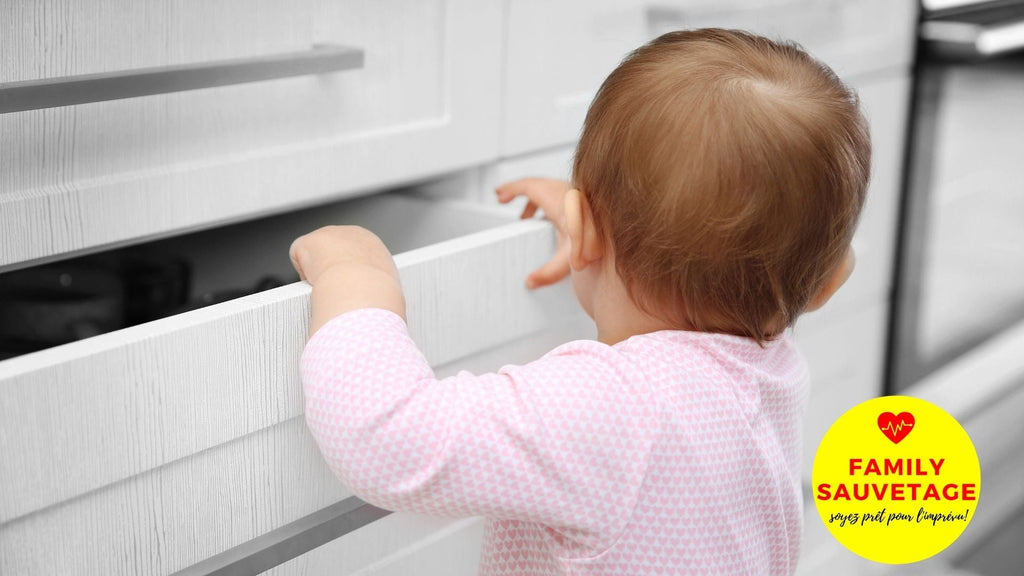 Que faire si un enfant se coince le doigt dans une porte?