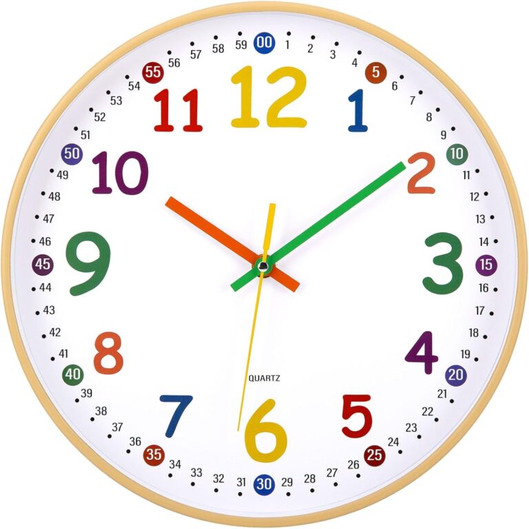 Horloge murale pédagogique pour enfant, avec les heures en couleur et les minutes numérotées de 0 à 59